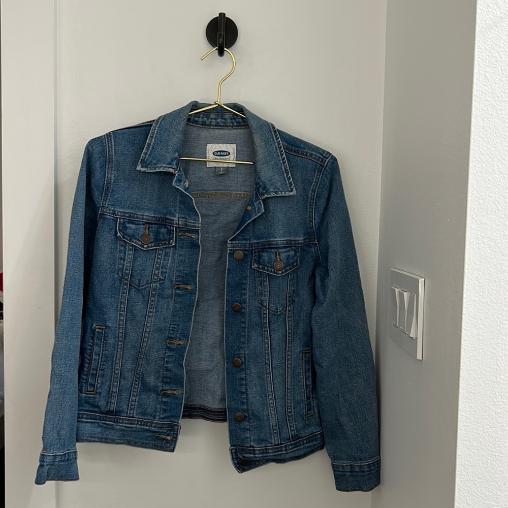 Women’s small blue denim jacket